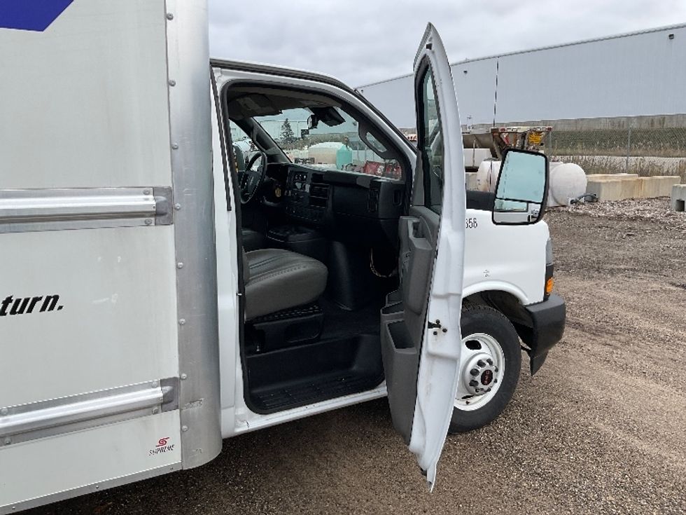 Light Duty Box Truck-Light and Medium Duty Trucks-GMC-2021-Savana G33903-Kentwood-MI-58,671\n\t\tmiles-$ 39,250 - Image 19