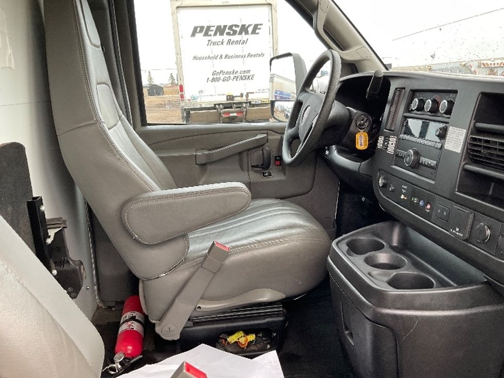 Light Duty Box Truck-Light and Medium Duty Trucks-GMC-2021-Savana G33903-Kentwood-MI-58,671\n\t\tmiles-$ 39,250 - Image 21