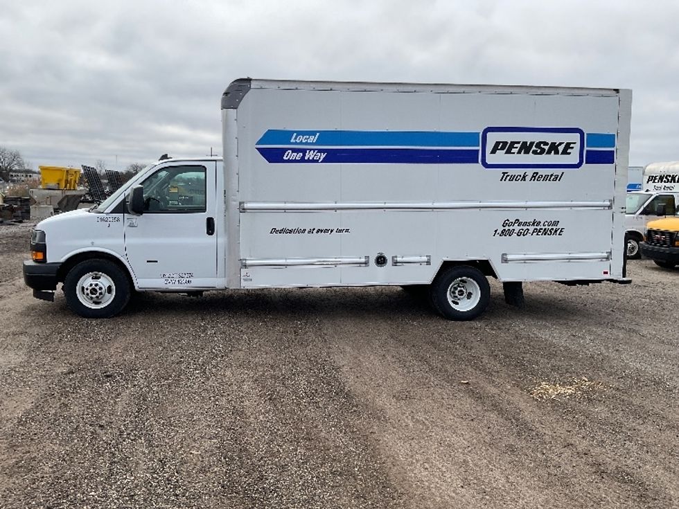 Light Duty Box Truck-Light and Medium Duty Trucks-GMC-2021-Savana G33903-Kentwood-MI-58,671\n\t\tmiles-$ 39,250 - Image 4