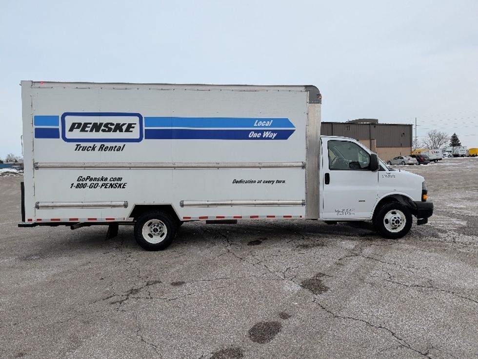 Light Duty Box Truck-Light and Medium Duty Trucks-GMC-2021-Savana G33903-Kentwood-MI-74,181\n\t\tmiles-$ 32,000 - Image 15
