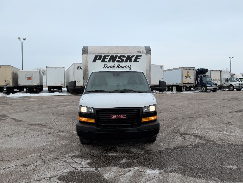 Light Duty Box Truck-Light and Medium Duty Trucks-GMC-2021-Savana G33903-Kentwood-MI-74,181\n\t\tmiles-$ 32,000 - Image 2