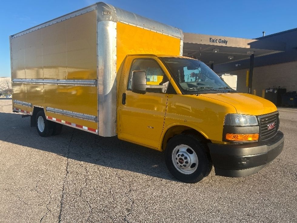 Light Duty Box Truck-Light and Medium Duty Trucks-GMC-2021-Savana G33903-Kentwood-MI-87,705\n\t\tmiles-$ 27,500 - Image 1