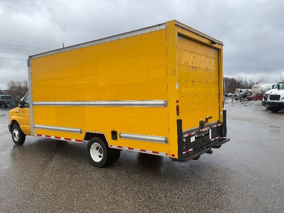 Light Duty Box Truck-Light and Medium Duty Trucks-GMC-2021-Savana G33903-Kentwood-MI-87,705\n\t\tmiles-$ 27,500 - Image 6