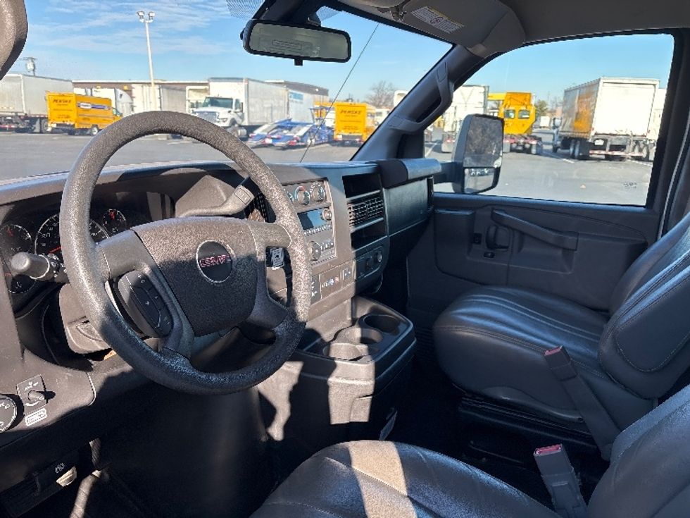 Light Duty Box Truck-Light and Medium Duty Trucks-GMC-2021-Savana G33903-King Of Prussia-PA-107,150\n\t\tmiles-$ 27,750 - Image 15