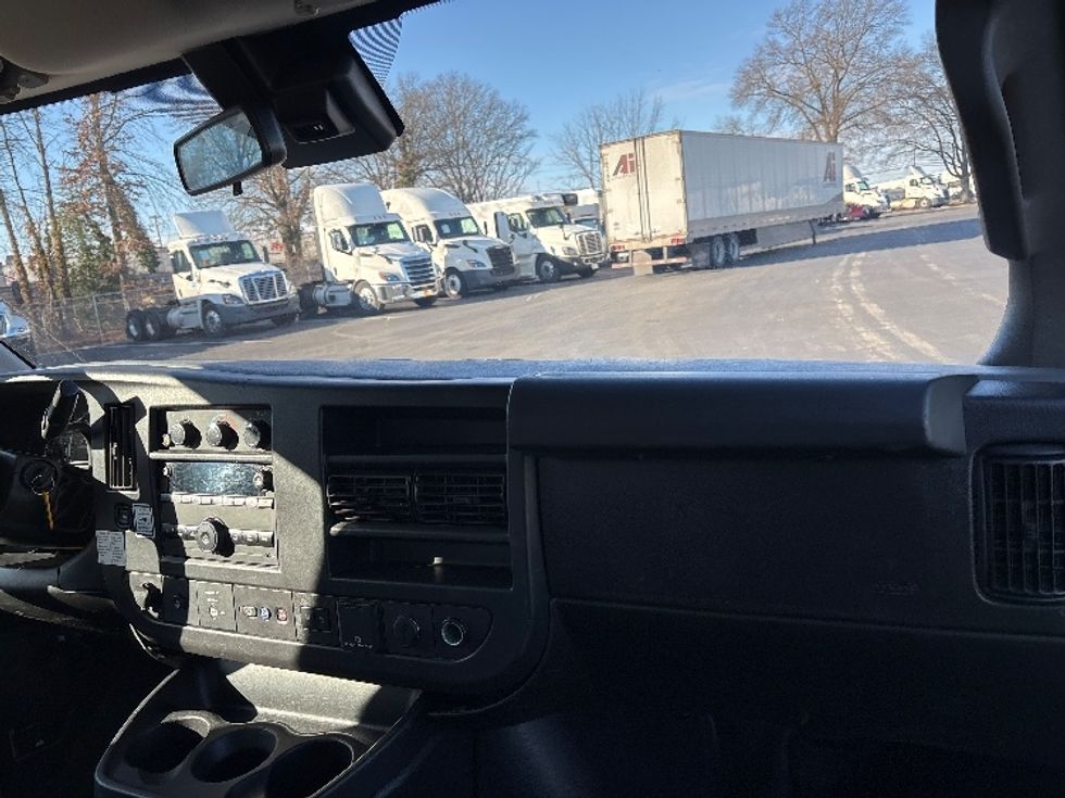 Light Duty Box Truck-Light and Medium Duty Trucks-GMC-2021-Savana G33903-King Of Prussia-PA-107,150\n\t\tmiles-$ 27,750 - Image 19