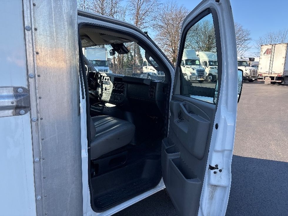 Light Duty Box Truck-Light and Medium Duty Trucks-GMC-2021-Savana G33903-King Of Prussia-PA-107,150\n\t\tmiles-$ 27,750 - Image 18