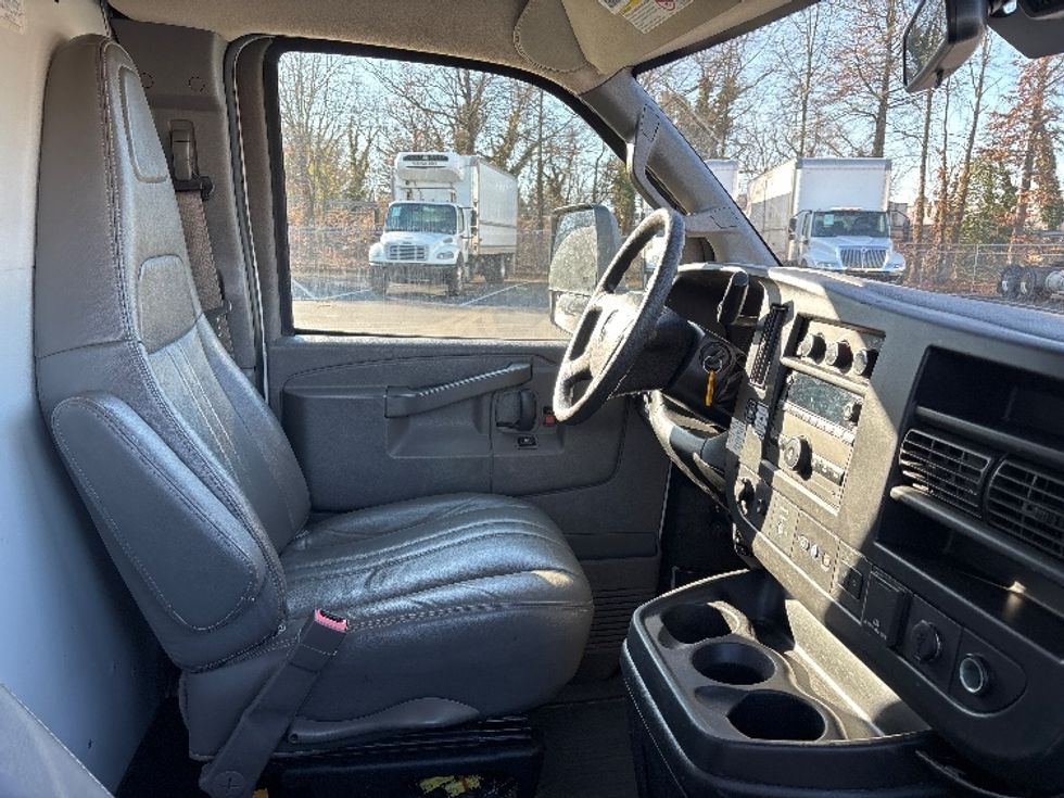 Light Duty Box Truck-Light and Medium Duty Trucks-GMC-2021-Savana G33903-King Of Prussia-PA-107,150\n\t\tmiles-$ 27,750 - Image 20