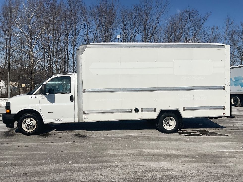 Light Duty Box Truck-Light and Medium Duty Trucks-GMC-2021-Savana G33903-King Of Prussia-PA-118,077\n\t\tmiles-$ 26,500 - Image 4
