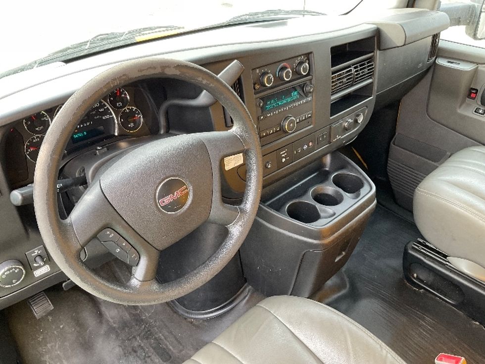 Light Duty Box Truck-Light and Medium Duty Trucks-GMC-2021-Savana G33903-King Of Prussia-PA-94,762\n\t\tmiles-$ 26,250 - Image 17