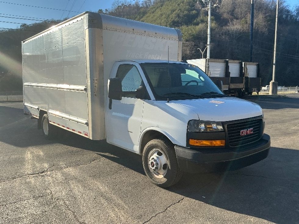 Light Duty Box Truck-Light and Medium Duty Trucks-GMC-2021-Savana G33903-Knoxville-TN-97,590\n\t\tmiles-$ 31,000 - Image 1