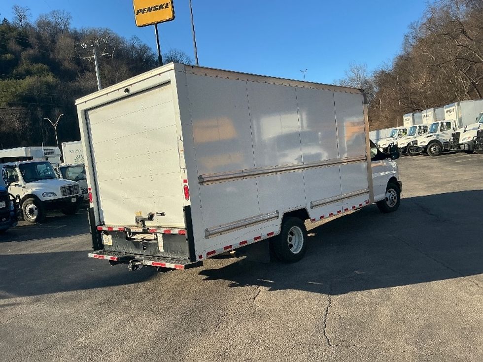 Light Duty Box Truck-Light and Medium Duty Trucks-GMC-2021-Savana G33903-Knoxville-TN-97,590\n\t\tmiles-$ 31,000 - Image 13