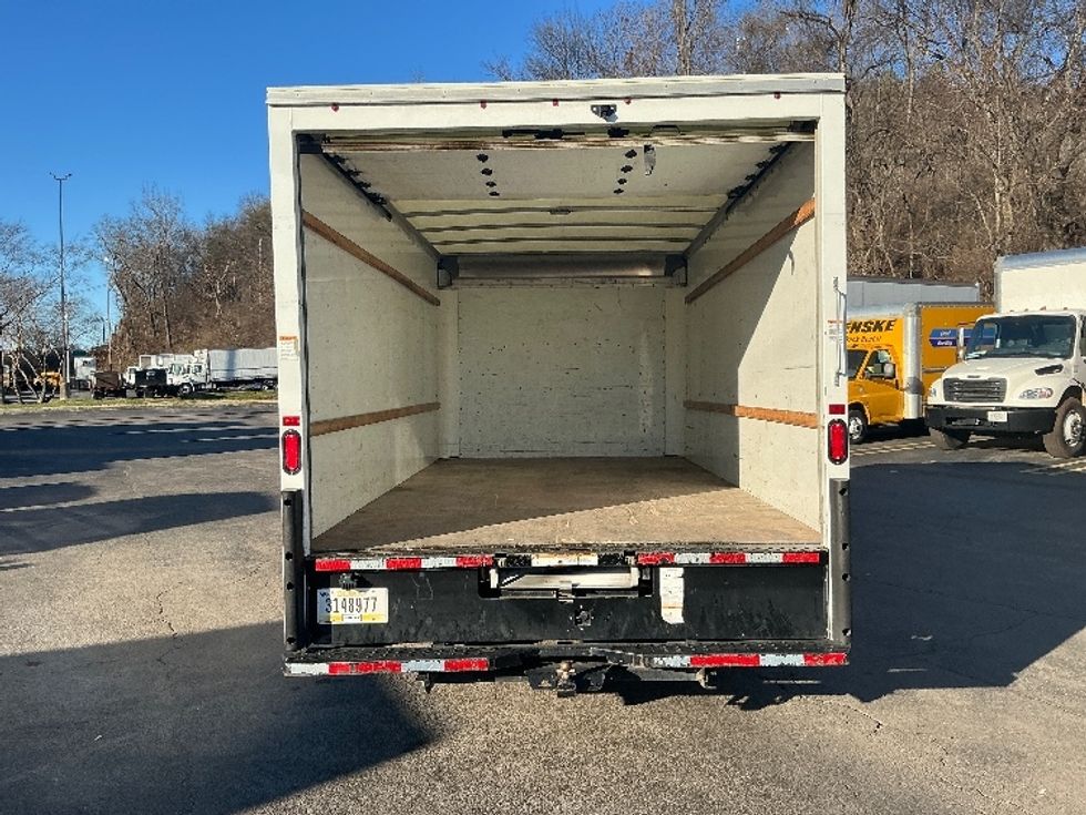 Light Duty Box Truck-Light and Medium Duty Trucks-GMC-2021-Savana G33903-Knoxville-TN-97,590\n\t\tmiles-$ 31,000 - Image 8