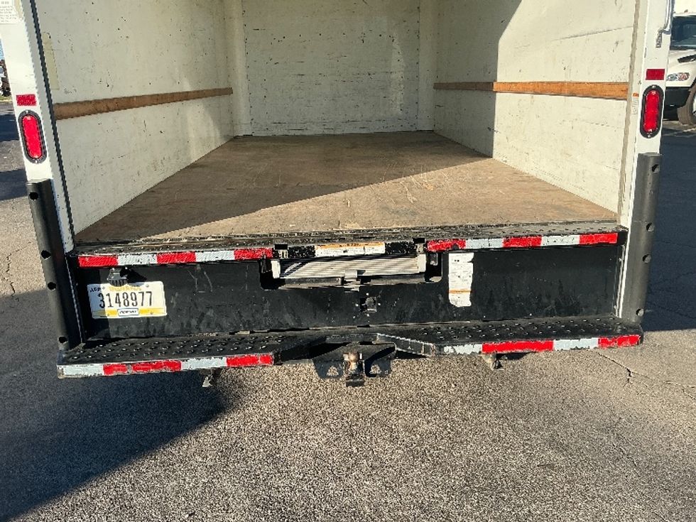 Light Duty Box Truck-Light and Medium Duty Trucks-GMC-2021-Savana G33903-Knoxville-TN-97,590\n\t\tmiles-$ 31,000 - Image 9