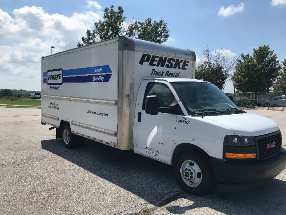 Light Duty Box Truck-Light and Medium Duty Trucks-GMC-2021-Savana G33903-Knoxville-TN-99,357\n\t\tmiles-$ 30,750 - Image 1