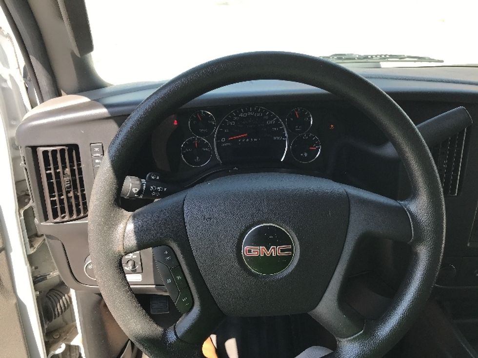 Light Duty Box Truck-Light and Medium Duty Trucks-GMC-2021-Savana G33903-Knoxville-TN-99,357\n\t\tmiles-$ 30,750 - Image 15