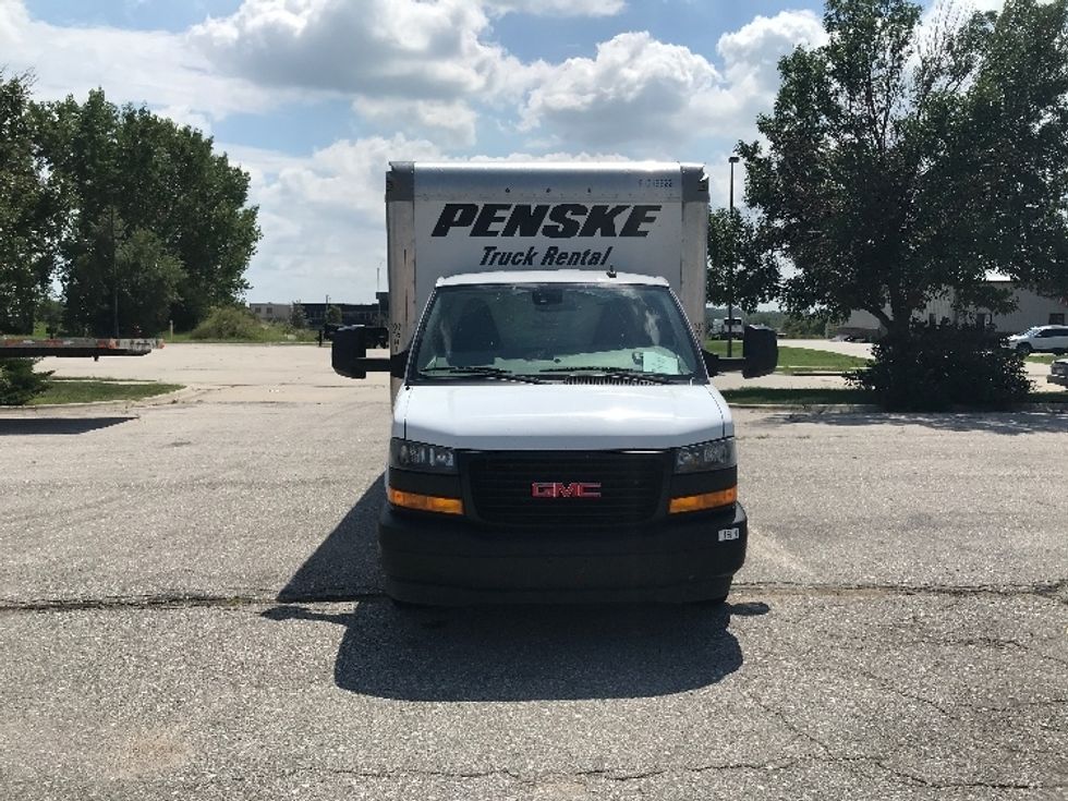 Light Duty Box Truck-Light and Medium Duty Trucks-GMC-2021-Savana G33903-Knoxville-TN-99,357\n\t\tmiles-$ 30,750 - Image 2