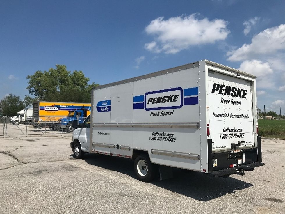 Light Duty Box Truck-Light and Medium Duty Trucks-GMC-2021-Savana G33903-Knoxville-TN-99,357\n\t\tmiles-$ 30,750 - Image 5