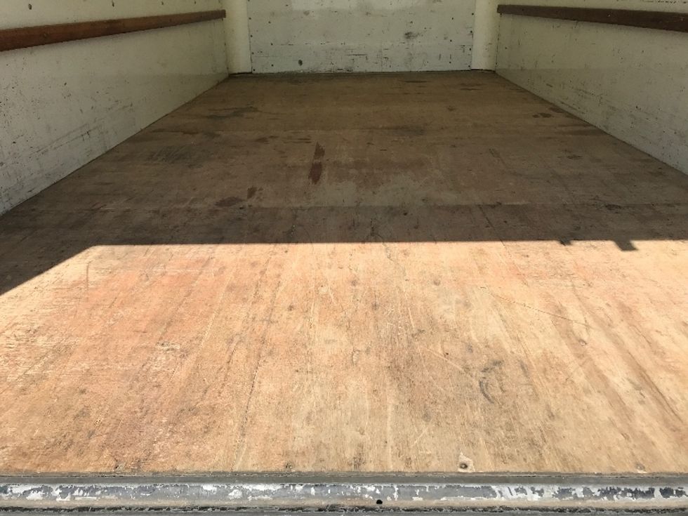 Light Duty Box Truck-Light and Medium Duty Trucks-GMC-2021-Savana G33903-Knoxville-TN-99,357\n\t\tmiles-$ 30,750 - Image 8