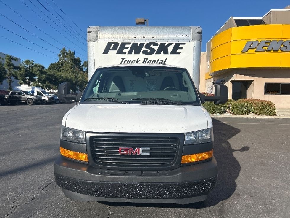 Light Duty Box Truck-Light and Medium Duty Trucks-GMC-2021-Savana G33903-La Mirada-CA-116,547\n\t\tmiles-$ 28,750 - Image 2