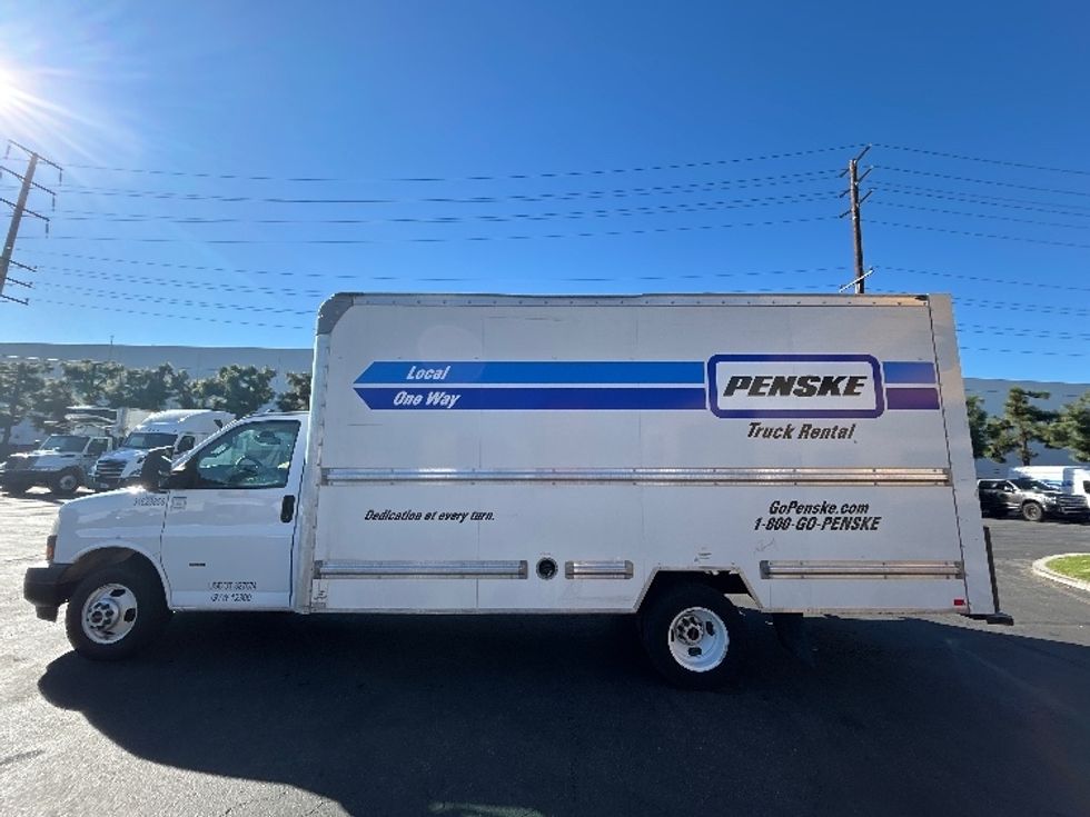 Light Duty Box Truck-Light and Medium Duty Trucks-GMC-2021-Savana G33903-La Mirada-CA-116,547\n\t\tmiles-$ 28,750 - Image 4