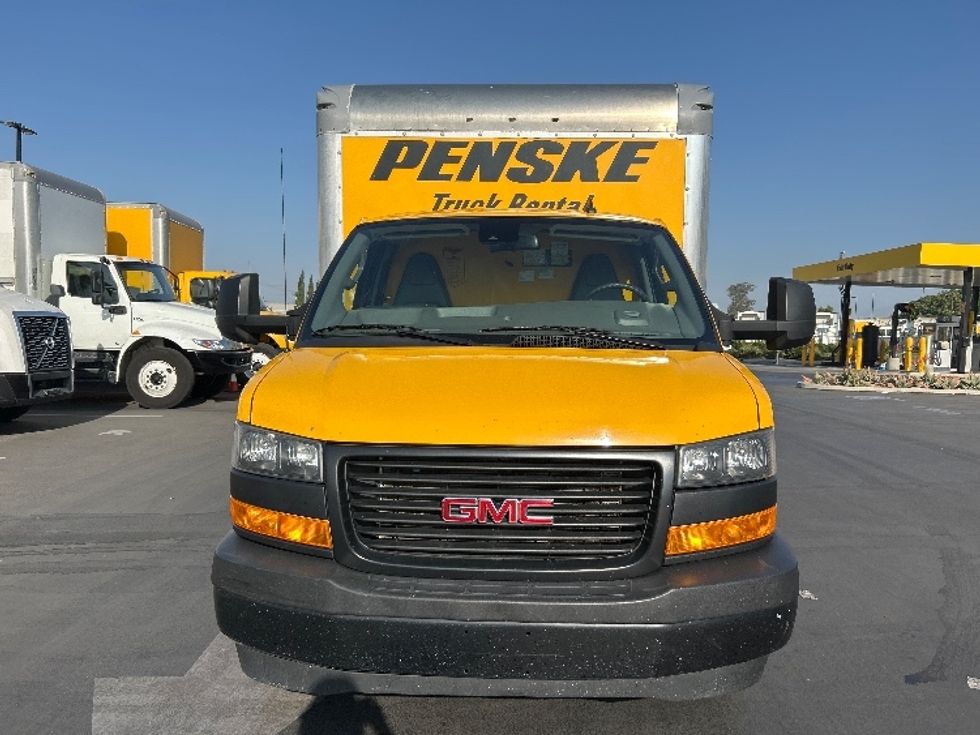 Light Duty Box Truck-Light and Medium Duty Trucks-GMC-2021-Savana G33903-La Mirada-CA-87,444\n\t\tmiles-$ 29,250 - Image 2