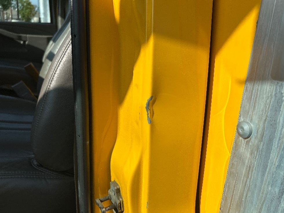 Light Duty Box Truck-Light and Medium Duty Trucks-GMC-2021-Savana G33903-La Mirada-CA-87,444\n\t\tmiles-$ 29,250 - Image 25