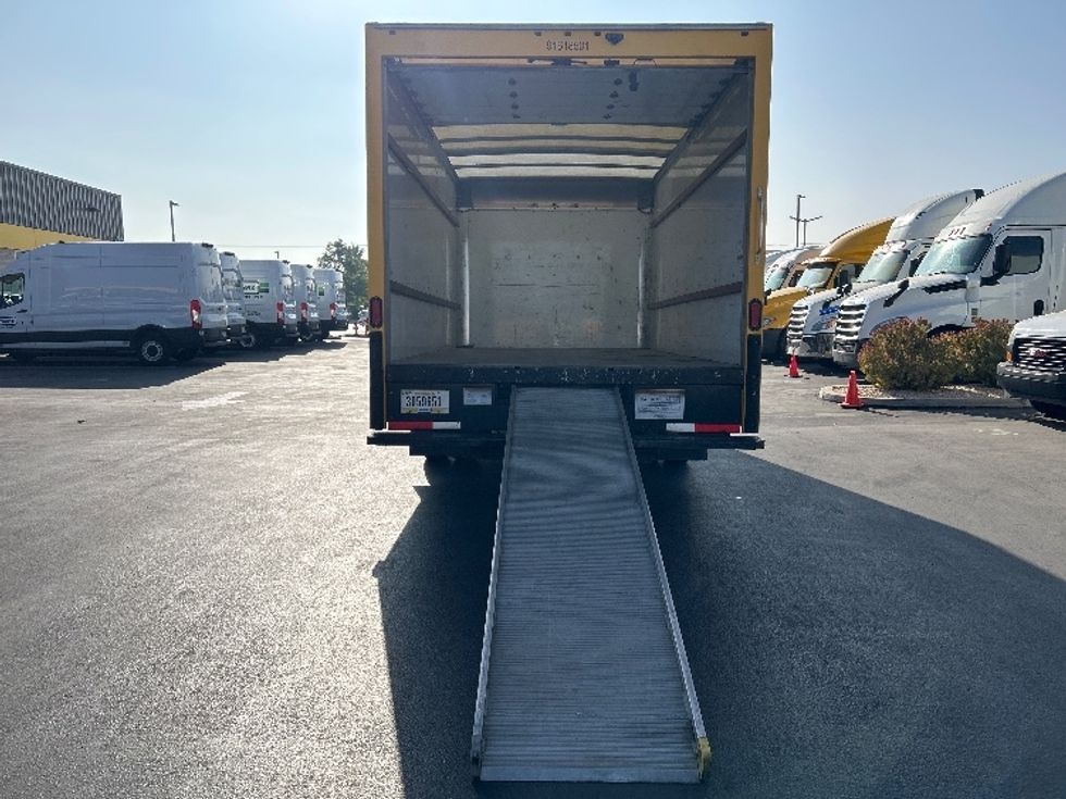 Light Duty Box Truck-Light and Medium Duty Trucks-GMC-2021-Savana G33903-La Mirada-CA-87,444\n\t\tmiles-$ 29,250 - Image 9