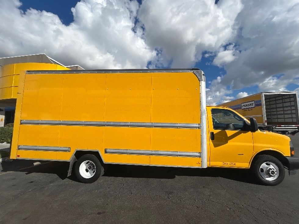 Light Duty Box Truck-Light and Medium Duty Trucks-GMC-2021-Savana G33903-La Mirada-CA-94,687\n\t\tmiles-$ 28,250 - Image 15