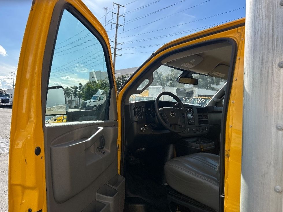 Light Duty Box Truck-Light and Medium Duty Trucks-GMC-2021-Savana G33903-La Mirada-CA-94,687\n\t\tmiles-$ 28,250 - Image 16