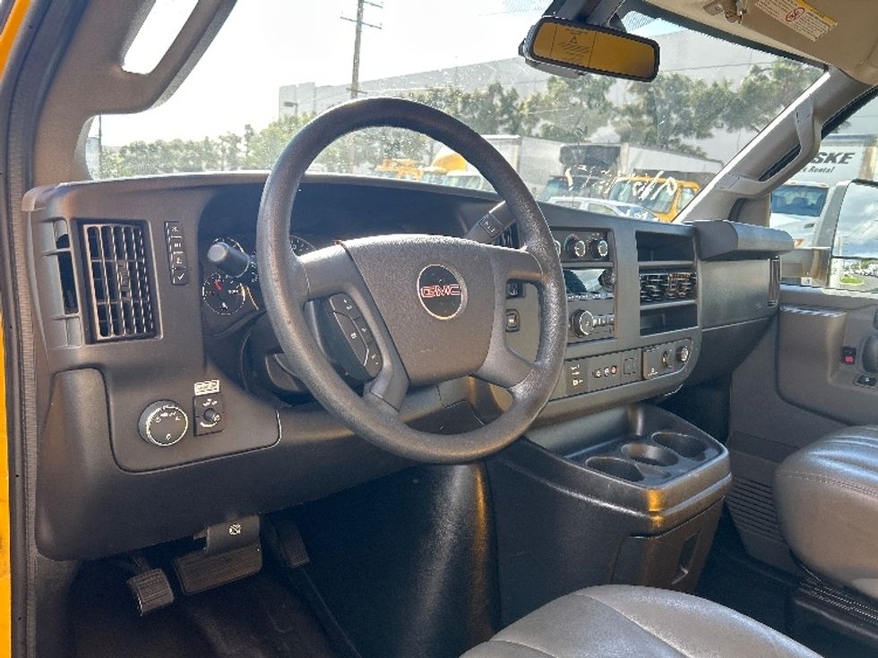 Light Duty Box Truck-Light and Medium Duty Trucks-GMC-2021-Savana G33903-La Mirada-CA-94,687\n\t\tmiles-$ 28,250 - Image 17