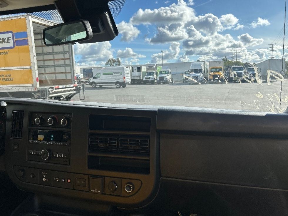 Light Duty Box Truck-Light and Medium Duty Trucks-GMC-2021-Savana G33903-La Mirada-CA-94,687\n\t\tmiles-$ 28,250 - Image 21