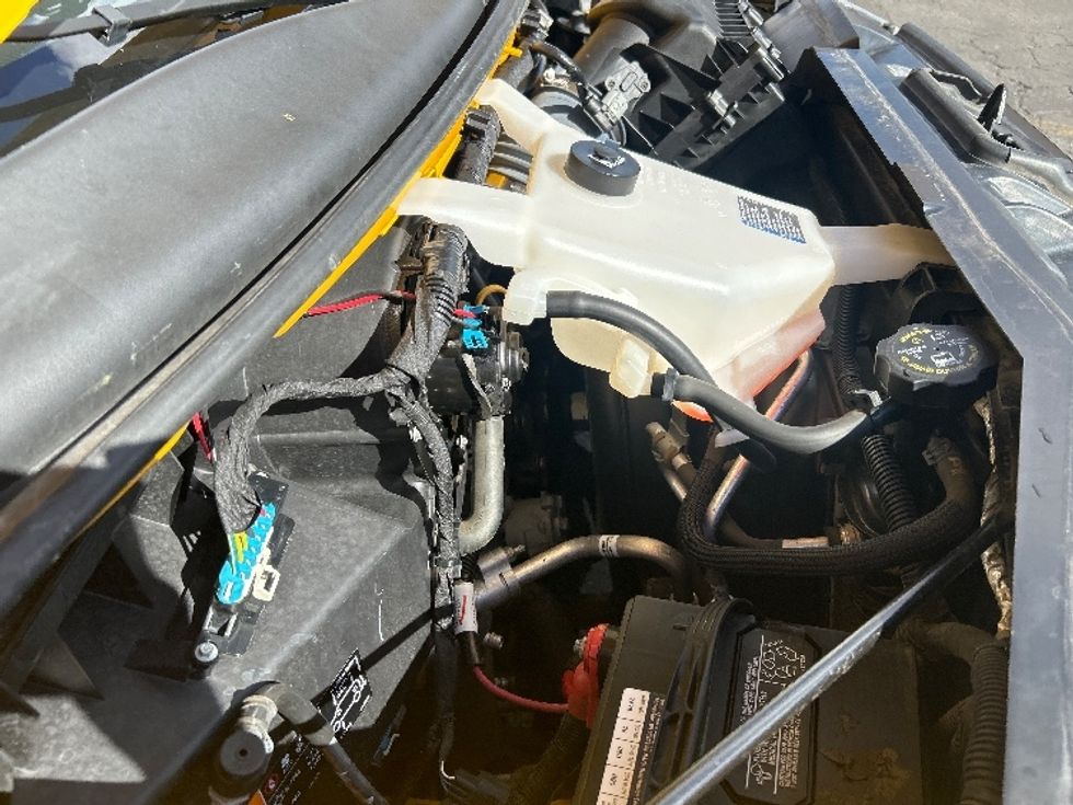 Light Duty Box Truck-Light and Medium Duty Trucks-GMC-2021-Savana G33903-La Mirada-CA-94,687\n\t\tmiles-$ 28,250 - Image 23