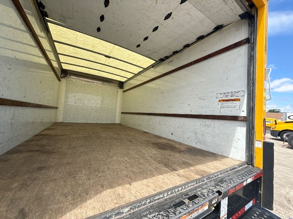 Light Duty Box Truck-Light and Medium Duty Trucks-GMC-2021-Savana G33903-La Porte-IN-92,015\n\t\tmiles-$ 25,250 - Image 12