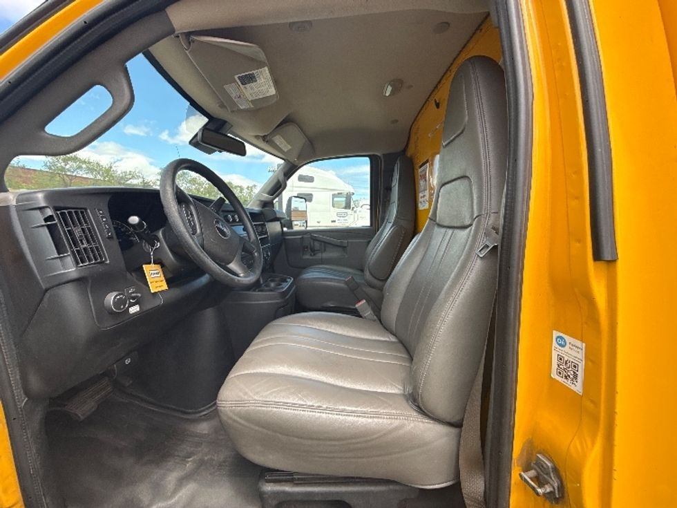 Light Duty Box Truck-Light and Medium Duty Trucks-GMC-2021-Savana G33903-La Porte-IN-92,015\n\t\tmiles-$ 25,250 - Image 17