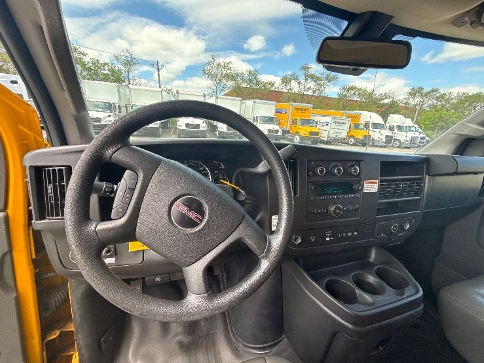 Light Duty Box Truck-Light and Medium Duty Trucks-GMC-2021-Savana G33903-La Porte-IN-92,015\n\t\tmiles-$ 25,250 - Image 18