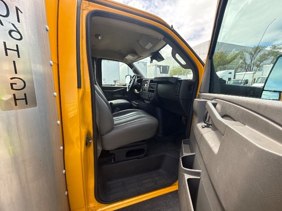 Light Duty Box Truck-Light and Medium Duty Trucks-GMC-2021-Savana G33903-La Porte-IN-92,015\n\t\tmiles-$ 25,250 - Image 20