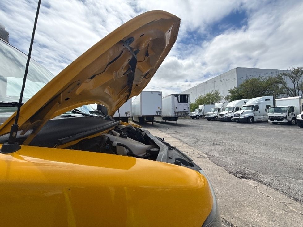 Light Duty Box Truck-Light and Medium Duty Trucks-GMC-2021-Savana G33903-La Porte-IN-92,015\n\t\tmiles-$ 25,250 - Image 23
