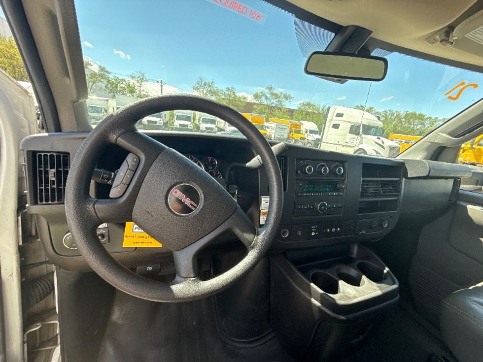 Light Duty Box Truck-Light and Medium Duty Trucks-GMC-2021-Savana G33903-La Porte-IN-92,253\n\t\tmiles-$ 29,500 - Image 18