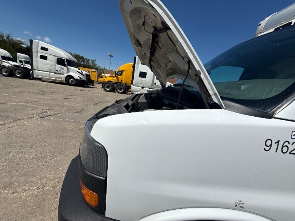 Light Duty Box Truck-Light and Medium Duty Trucks-GMC-2021-Savana G33903-La Porte-IN-92,253\n\t\tmiles-$ 29,500 - Image 21