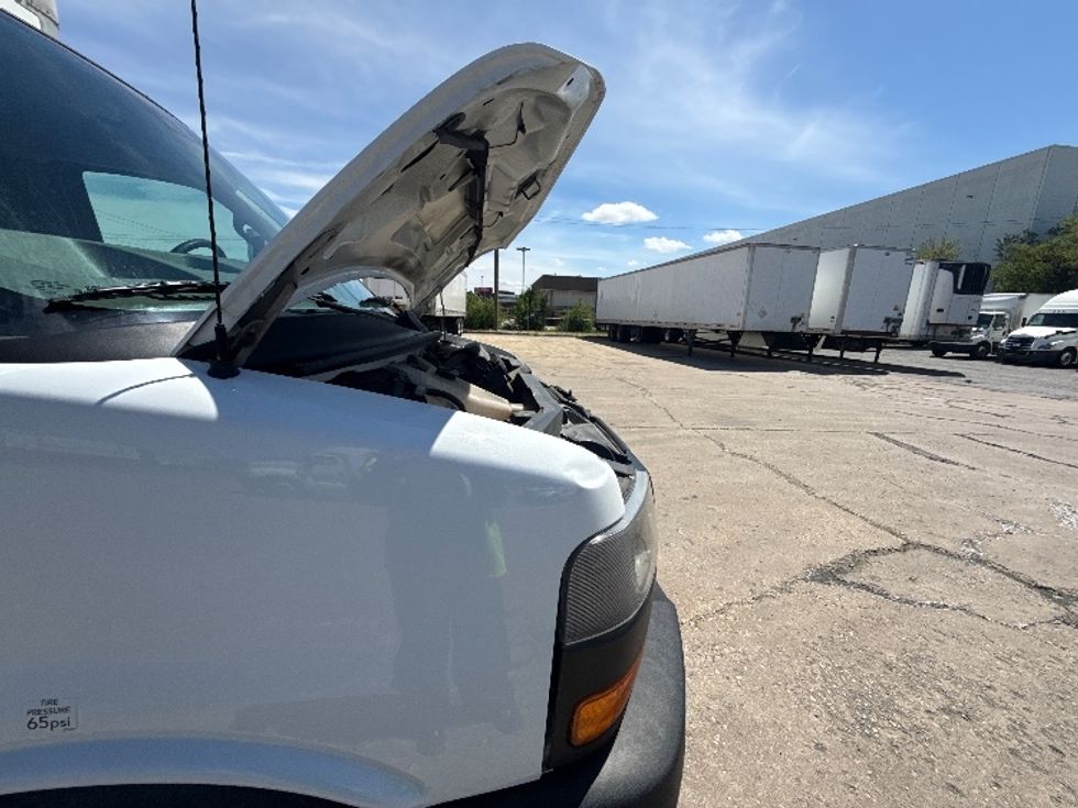 Light Duty Box Truck-Light and Medium Duty Trucks-GMC-2021-Savana G33903-La Porte-IN-92,253\n\t\tmiles-$ 29,500 - Image 24