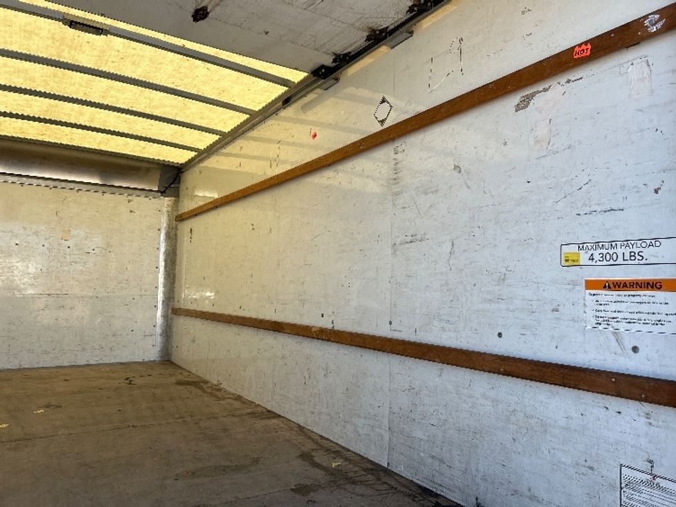 Light Duty Box Truck-Light and Medium Duty Trucks-GMC-2021-Savana G33903-La Porte-IN-98,295\n\t\tmiles-$ 26,000 - Image 12