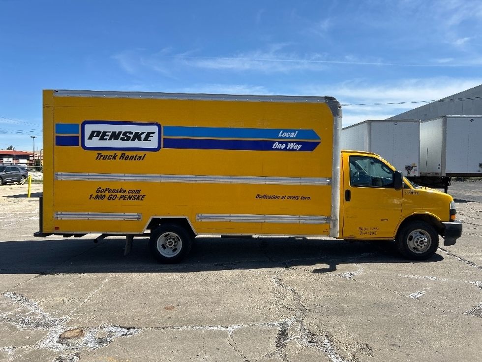 Light Duty Box Truck-Light and Medium Duty Trucks-GMC-2021-Savana G33903-La Porte-IN-98,295\n\t\tmiles-$ 26,000 - Image 15