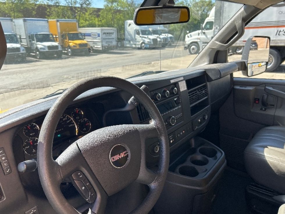 Light Duty Box Truck-Light and Medium Duty Trucks-GMC-2021-Savana G33903-La Porte-IN-98,295\n\t\tmiles-$ 26,000 - Image 17