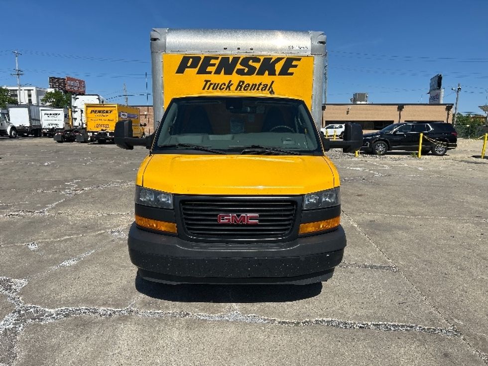 Light Duty Box Truck-Light and Medium Duty Trucks-GMC-2021-Savana G33903-La Porte-IN-98,295\n\t\tmiles-$ 26,000 - Image 2