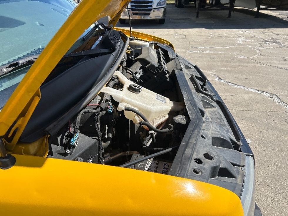 Light Duty Box Truck-Light and Medium Duty Trucks-GMC-2021-Savana G33903-La Porte-IN-98,295\n\t\tmiles-$ 26,000 - Image 23