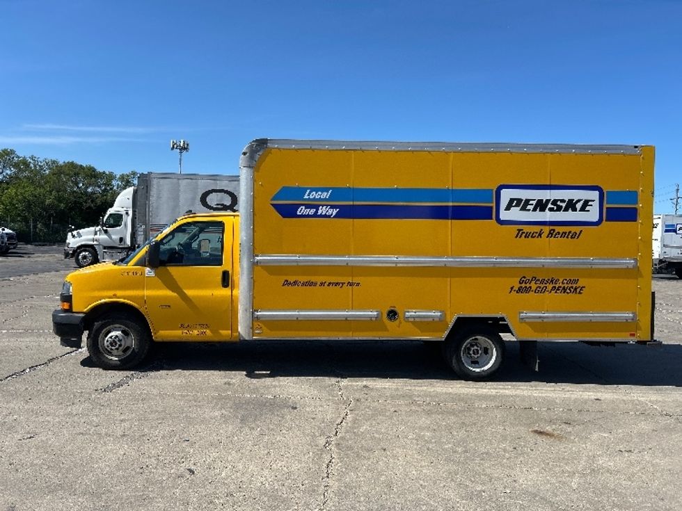 Light Duty Box Truck-Light and Medium Duty Trucks-GMC-2021-Savana G33903-La Porte-IN-98,295\n\t\tmiles-$ 26,000 - Image 4