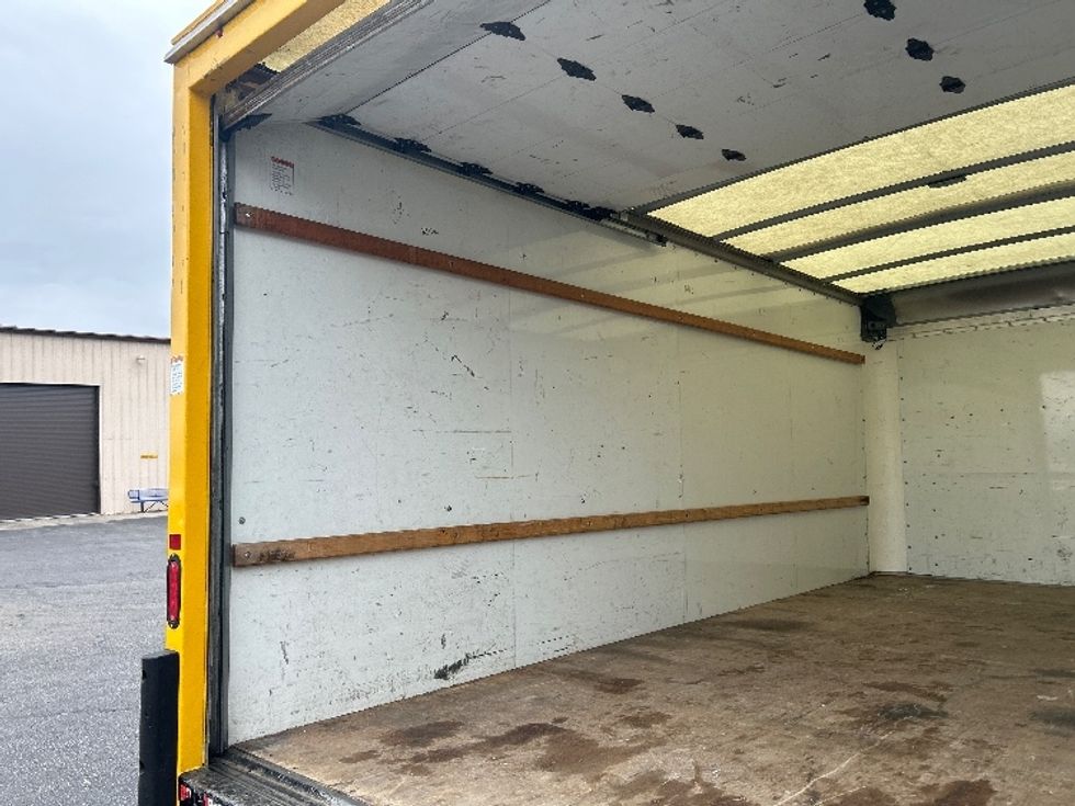 Light Duty Box Truck-Light and Medium Duty Trucks-GMC-2021-Savana G33903-La Vergne-TN-76,907\n\t\tmiles-$ 30,500 - Image 11