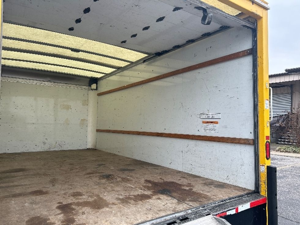 Light Duty Box Truck-Light and Medium Duty Trucks-GMC-2021-Savana G33903-La Vergne-TN-76,907\n\t\tmiles-$ 30,500 - Image 12