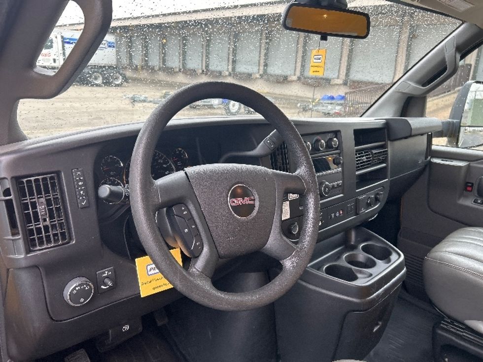 Light Duty Box Truck-Light and Medium Duty Trucks-GMC-2021-Savana G33903-La Vergne-TN-76,907\n\t\tmiles-$ 30,500 - Image 17