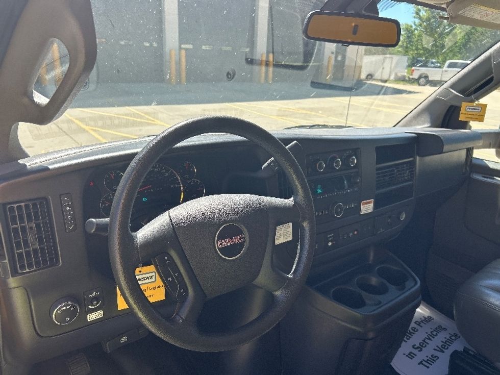 Light Duty Box Truck-Light and Medium Duty Trucks-GMC-2021-Savana G33903-Lacey-WA-86,750\n\t\tmiles-$ 28,500 - Image 17